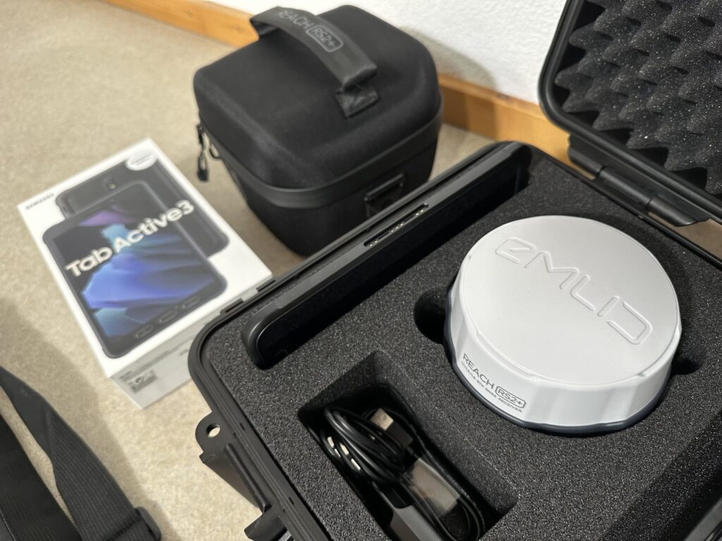 GNSS RTK Rover Emlid Reach RS2+ im Set mit Tablet, Software Landstar8 ...